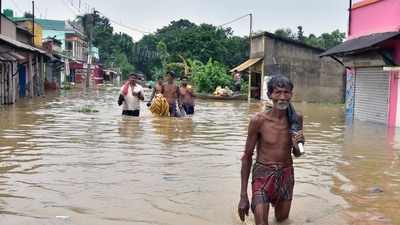 The landfall process of Cyclone Gulab began at 6pm on Sunday. (ANI Photo) The landfall process of Cyclone Gulab began at 6pm on Sunday. (ANI Photo)