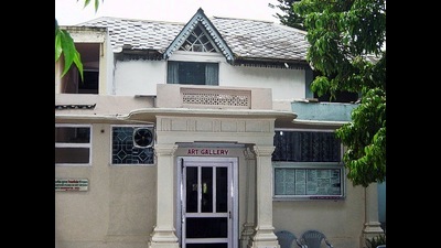 Chairperson of the standing committee on external affairs PP Chaudhary showed keen interest in the paintings done by Sobha Singh and the artefacts associated with him. (HT File)