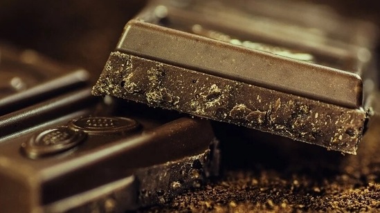 4. Dark chocolate: It is very high in fat, with fat at around 65% of calories. Dark chocolate is 11% fibre and contains over 50% of the RDA for iron, magnesium, copper and manganese. Dark chocolate is also one of the best sources of antioxidants. These antioxidants help to lower blood pressure reducing the risk of heart disease. To enjoy these health benefits choose dark chocolate with at least 70% cacao or more, Menon mentions on her Instagram page.(Pixabay)
