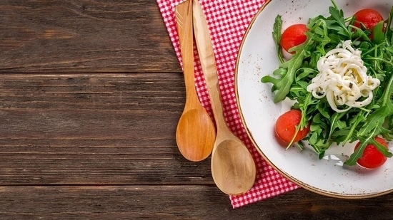 6. Light and early dinner instead of heavy and late dinner: After sunset, metabolism reduces so the dinner should be light and early. It is best to have your dinner before 8 pm.(Unsplash)