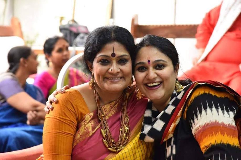 Padma Shri Geeta Chandran’s daughter Sharanya says that her mother passion drew her to Bharatanatyam. Padma Shri Geeta Chandran’s daughter Sharanya says that her mother passion drew her to Bharatanatyam.