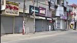 While a section of shopkeepers in Ludhiana closed their shops to extend support to the farmers’ Bharat Bandh, others shut them down fearing reprisal. (Harsimar Pal Singh/HT) While a section of shopkeepers in Ludhiana closed their shops to extend support to the farmers’ Bharat Bandh, others shut them down fearing reprisal. (Harsimar Pal Singh/HT)