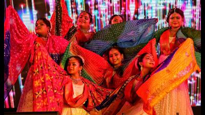 A cultural performance during the carnival organised by UP’s tourism department at the Riverfront in Lucknow on World Tourism Day. (Deepak Gupta/HT Photo) A cultural performance during the carnival organised by UP’s tourism department at the Riverfront in Lucknow on World Tourism Day. (Deepak Gupta/HT Photo)