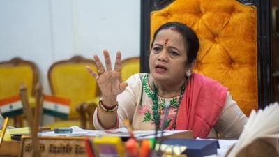 Mayor Kishori Pednekar on Monday gave a deadline to the Brihanmumbai Municipal Corporation (BMC) to fill up all potholes in the next 8-10 days. Pednekar was in the eastern suburbs to inaugurate the Jari Mari Marg in Kurla and Subhash Nagar Marg in Chembur.