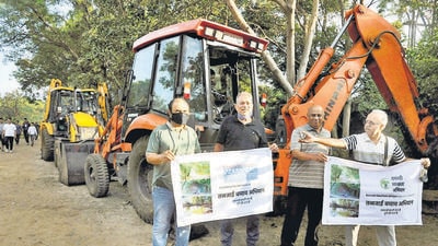 Since then many such proposals were moved to artificially develop Pune’s hills into a garden or a park, with some of them getting cleared, and the others bringing locals at loggerheads with the civic administration. (HT PHOTO) Since then many such proposals were moved to artificially develop Pune’s hills into a garden or a park, with some of them getting cleared, and the others bringing locals at loggerheads with the civic administration. (HT PHOTO)