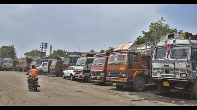 Punjab transport union members supported the Bharat Bandh call given by the farmers. (HT Photo) Punjab transport union members supported the Bharat Bandh call given by the farmers. (HT Photo)