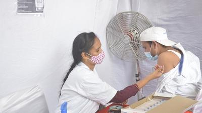 According to CoWIN portal figures till 8.30pm on Monday, Ghaziabad district had administered a total of 2,716,164 doses till Monday, including 738,712 second doses. (Sakib Ali/HT Photo) According to CoWIN portal figures till 8.30pm on Monday, Ghaziabad district had administered a total of 2,716,164 doses till Monday, including 738,712 second doses. (Sakib Ali/HT Photo)