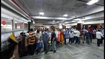 Patients lined up to get registered at the New OPD in PGIMER on Monday. (HT Photo) Patients lined up to get registered at the New OPD in PGIMER on Monday. (HT Photo)