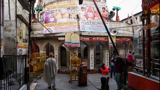 Kalkaji Mandir in south Delhi. Former Delhi high court JR Midha was appointed administrator of the temple to oversee its affairs. (HT Photo)