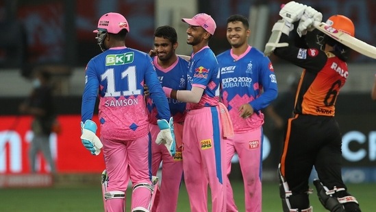 Mahipal Lomror and RR team celebrate after dismissing Saha on 18.(BCCI/IPL)
