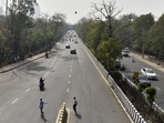Greater Noida Expressway stretch in Noida, Uttar Pradesh.(Mohd Zakir/HT PHOTO) Greater Noida Expressway stretch in Noida, Uttar Pradesh.(Mohd Zakir/HT PHOTO)