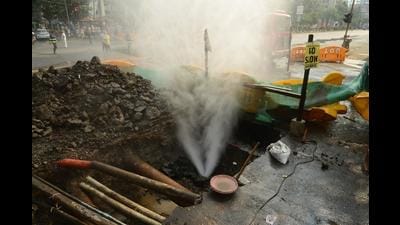 Residents across Navi Mumbai complain of strong gas smell emanating from various parts of the city on Tuesday. NMMC official claims source to be from a plant in Chembur. (For representational purposes only) (BACHCHAN KUMAR/HT FILE PHOTO) Residents across Navi Mumbai complain of strong gas smell emanating from various parts of the city on Tuesday. NMMC official claims source to be from a plant in Chembur. (For representational purposes only) (BACHCHAN KUMAR/HT FILE PHOTO)