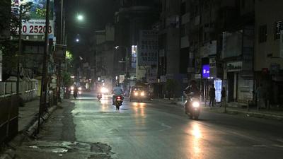 PMC standing committee approves funds to resurface Tilak road (in pic) and other four major roads. (HT FILE) PMC standing committee approves funds to resurface Tilak road (in pic) and other four major roads. (HT FILE)