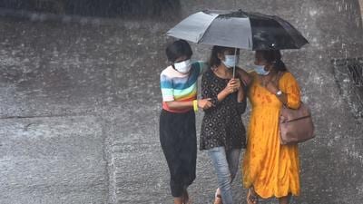 The city experienced a final spell of heavy rain on Tuesday before the monsoon season closes out at the end of the month, due to the remnants of cyclonic storm Gulab travelling westward from Andhra Pradesh toward the Arabian Sea (Satish Bate/HT PHOTO) The city experienced a final spell of heavy rain on Tuesday before the monsoon season closes out at the end of the month, due to the remnants of cyclonic storm Gulab travelling westward from Andhra Pradesh toward the Arabian Sea (Satish Bate/HT PHOTO)