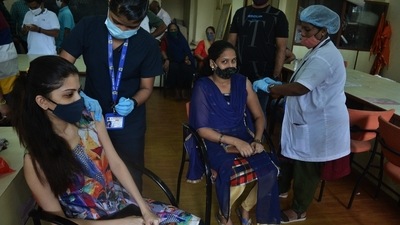 At present, Kerala accounts for about 55 per cent of all active cases in the nation having recorded more than 15,000 Covid-19 cases daily. (HT Photo)