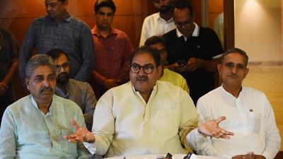 INLD leader Abhay Chautala, who resigned as the MLA of Ellenabad constituency in Sirsa in a protest against the farm laws, addresses a press conference in Gurugram ahead of the polls. (Vipin Kumar /HT PHOTO)