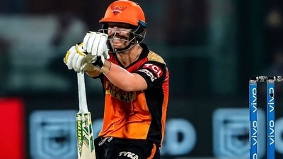 Sunrisers Hyderabad's David Warner (Twitter) Sunrisers Hyderabad's David Warner (Twitter)