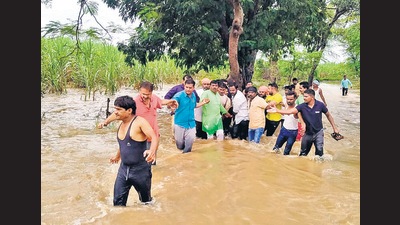 The heavy rain led to the deaths of at least 17 people, most being in central Maharashtra, while hundreds of villagers have been relocated to safer places. (HT) The heavy rain led to the deaths of at least 17 people, most being in central Maharashtra, while hundreds of villagers have been relocated to safer places. (HT)