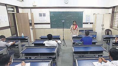 Several parents’ groups have demanded restarting physical sessions for students of classes 6-8 in the Capital &nbsp;(HT archive)