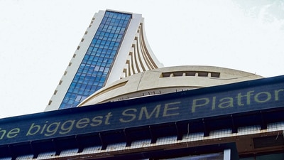 Sensex recovers from day’s low, closes 410 points lower at 59,667; Nifty ends session at 17,748 points (MINT_PRINT)