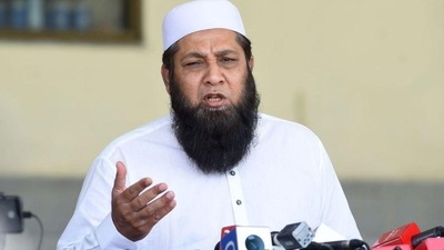 Pakistan great Inzamam rushed to hospital after heart attack (ICC)