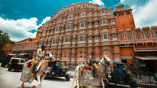 Also known as the Pink City, Jaipur is also famous for its fabrics, handicrafts and traditional Rajasthani jewellery. If you are planning a trip to this beautiful city in India then here are a few things you can do there.(Unsplash)