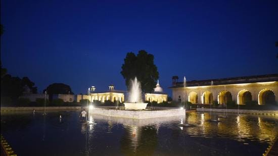 A view of the recently renovated fountain in front of Rang Mahal at Red Fort in New Delhi. (Sanchit Khanna/HT Photo)