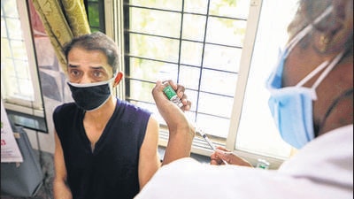The Covid-19 vaccination drive in Pune began on January 16, 2021. As of now, 42% of the eligible beneficiaries, that is those aged above 18, have been fully vaccinated, and 85.72% have received the first dose. (HT PHOTO)