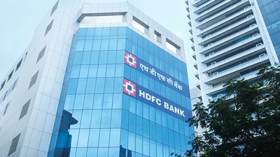 The HDFC Bank spokesperson said that in a number of cases the bank also files police complaints, in addition to and despite having collected the processing charges. (MINT_PRINT) The HDFC Bank spokesperson said that in a number of cases the bank also files police complaints, in addition to and despite having collected the processing charges. (MINT_PRINT)