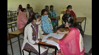 Parents were on Wednesday asked to fill an online form pertaining to their childrens’ NAS preparations at home during parent-teacher meetings organised at government schools in Ludhiana district. (Harsimar Pal Singh/HT) Parents were on Wednesday asked to fill an online form pertaining to their childrens’ NAS preparations at home during parent-teacher meetings organised at government schools in Ludhiana district. (Harsimar Pal Singh/HT)