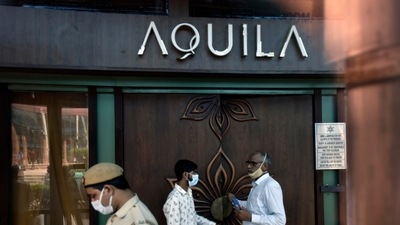 The owner of the establishment, located in Ansal Plaza, told SDMC in a written undertaking that he has shut down the eatery, (Sanjeev Verma/HT PHOTO) The owner of the establishment, located in Ansal Plaza, told SDMC in a written undertaking that he has shut down the eatery, (Sanjeev Verma/HT PHOTO)