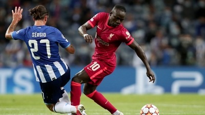 Porto's Sergio Oliveira vies for the ball with Liverpool's Sadio Mane, right, during the Champions League group B soccer match between FC Porto and Liverpool at the Dragao stadium in Porto, Portugal, Tuesday, Sept. 28, 2021. (AP) Porto's Sergio Oliveira vies for the ball with Liverpool's Sadio Mane, right, during the Champions League group B soccer match between FC Porto and Liverpool at the Dragao stadium in Porto, Portugal, Tuesday, Sept. 28, 2021. (AP)