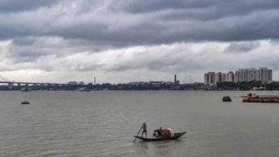 IMD on Tuesday issued a red alert for very heavy rains in some districts of south Bengal on Tuesday and Wednesday (PTI Photo) IMD on Tuesday issued a red alert for very heavy rains in some districts of south Bengal on Tuesday and Wednesday (PTI Photo)