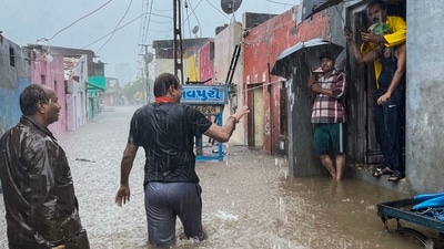 Heavy rainfall is expected in Gujarat as per the weather department's forecast Heavy rainfall is expected in Gujarat as per the weather department's forecast