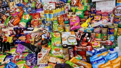 Food Supplies: Keep snacks like crackers, wafers, energy bars, glucose in your backpack for days when you get hungry and have no stores or eateries nearby. (Unsplash) Food Supplies: Keep snacks like crackers, wafers, energy bars, glucose in your backpack for days when you get hungry and have no stores or eateries nearby. (Unsplash)