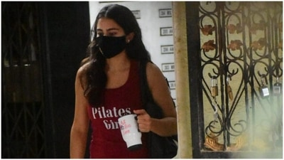 Sara is a pilates fan and she wears it on her athleisures. Sara and Janhvi have been training under the supervision of celebrity trainer Namrata Purohit and they keep sharing snippets on their Instagram. (HT Photos/Varinder Chawla)