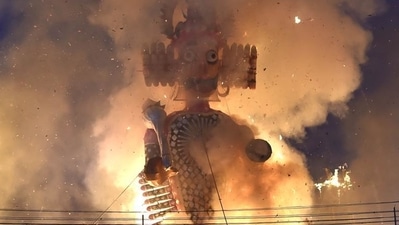 Effigies of Ravana, Kumbhakarna, and Meghnad set afire during Dussehra celebration in Delhi last year. (Ajay Aggarwal/HT Photo) Effigies of Ravana, Kumbhakarna, and Meghnad set afire during Dussehra celebration in Delhi last year. (Ajay Aggarwal/HT Photo)