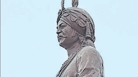 The 15-foot statue of king Mihir Bhoj was unveiled by Chief minister Yogi Adityanath at a Dadri college on September 22. (HT Archive)