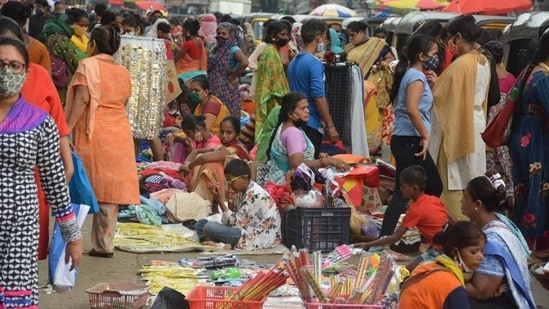 The Union home ministry of Tuesday issued warning to states and Union territories (UTs) against any reluctance over implementing strict measures to check Covid-19 cases in the festive season. (Praful Gangurde / HT Photo) The Union home ministry of Tuesday issued warning to states and Union territories (UTs) against any reluctance over implementing strict measures to check Covid-19 cases in the festive season. (Praful Gangurde / HT Photo)