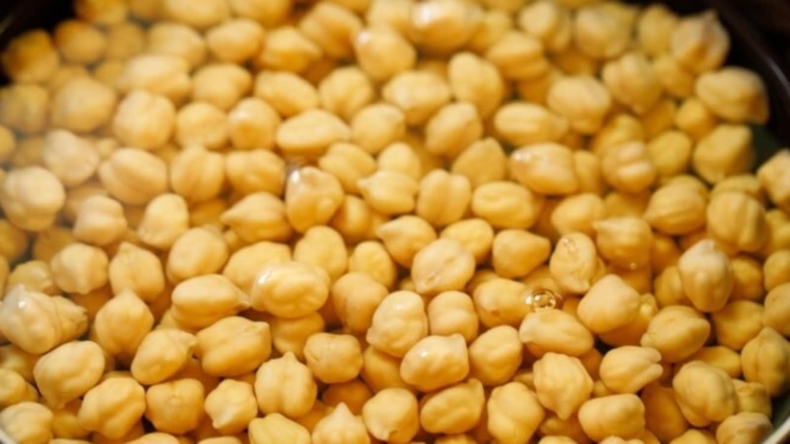 should you soak lentils before cooking 