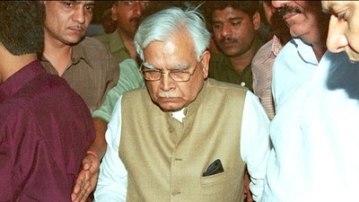 The veteran Congress Natwar Singh leader blamed Rahul Gandhi directly but did not name the two other leaders. (HT Archive) The veteran Congress Natwar Singh leader blamed Rahul Gandhi directly but did not name the two other leaders. (HT Archive)