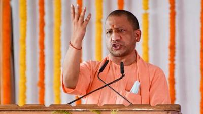 UP CM Yogi Adityanath issued directions for Identifying police officers and personnel involved in serious crimes in the state (Prateek Kumar) UP CM Yogi Adityanath issued directions for Identifying police officers and personnel involved in serious crimes in the state (Prateek Kumar)