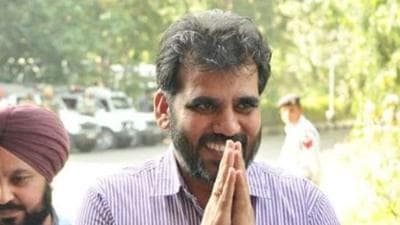 The protesting farmers gheraoed the office of Dera Bassi MLA NK Sharma in Zirakpur, Mohali, on Thursday. (HT File Photo)