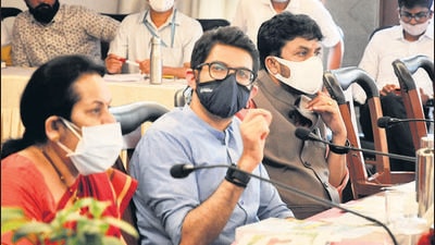 After April 2022, all state government offices when purchasing a new car or hiring a four-wheeler, will have to choose an electric vehicle, Aaditya Thackeray, environment and tourism minister of Maharashtra, said in Pune on Wednesday. (HT PHOTO)
