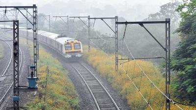 The Pune railway division has decided to add one more local train between Pune and Lonavla starting October 1. (HT PHOTO)