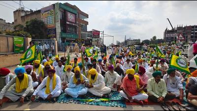 Farmers led by Bhartiya Kisan Union Ekta (Ugrahan) head staging a protest in Zirakpur on Thursday. (HT Photo) Farmers led by Bhartiya Kisan Union Ekta (Ugrahan) head staging a protest in Zirakpur on Thursday. (HT Photo)