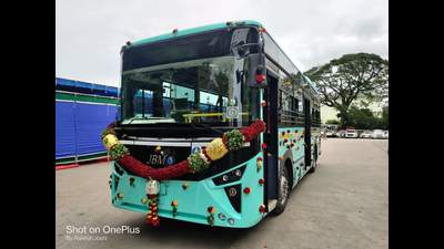 The first of the 90 planned electric buses, part of sustainable transport initiative, was received by the Karnataka government on Thursday to ply as Bengaluru Metro feeder service. (Special Arrangement)