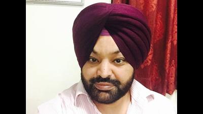 Newly appointed leader of Opposition of Ludhiana MC Jaspal Giaspura is the son of former mayor Hakam Singh Giaspura. (HT Photo) Newly appointed leader of Opposition of Ludhiana MC Jaspal Giaspura is the son of former mayor Hakam Singh Giaspura. (HT Photo)
