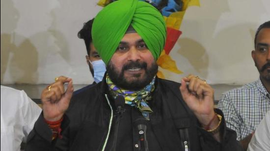 Punjab Congress crisis: Sidhu meets Channi today to iron out differences - Hindustan Times