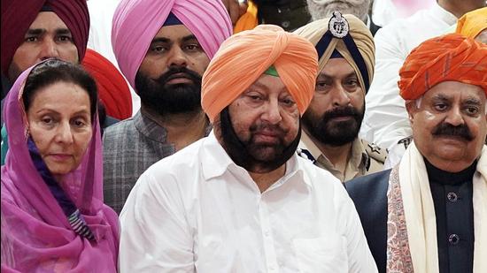 Won't quit Cong, says Amarinder Singh's wife Preneet Kaur. There is fine print | Latest News India - Hindustan Times